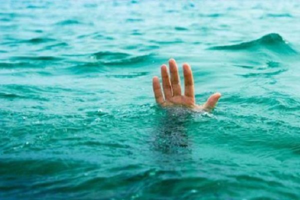 جوان ۲۰ ساله در تالاب مهر غرق شد جوان ۲۰ ساله در تالاب مهر غرق شد