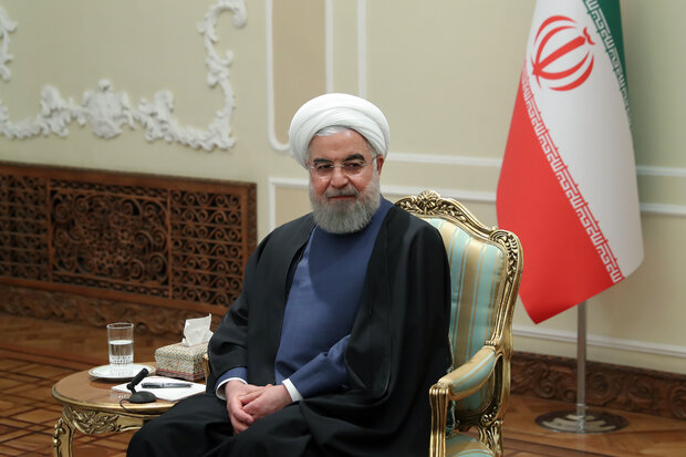 رئیس بانک مرکزی از رفع توقیف ۱.۶ میلیارد دلار به روحانی گزارش داد رئیس بانک مرکزی از رفع توقیف ۱.۶ میلیارد دلار به روحانی گزارش داد