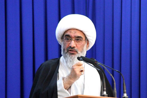 رسالت هنرمندان احیای هنر فاخر به رنگ خداست رسالت هنرمندان احیای هنر فاخر به رنگ خداست