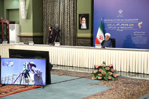 روحانی: با ۲ ویروس تحریم و کرونا در جنگیم/سال جاری سخت است روحانی: با ۲ ویروس تحریم و کرونا در جنگیم/سال جاری سخت است