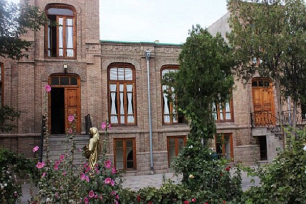سفری مجازی به خانه تاریخی اختر چرخ ادب ایران سفری مجازی به خانه تاریخی اختر چرخ ادب ایران