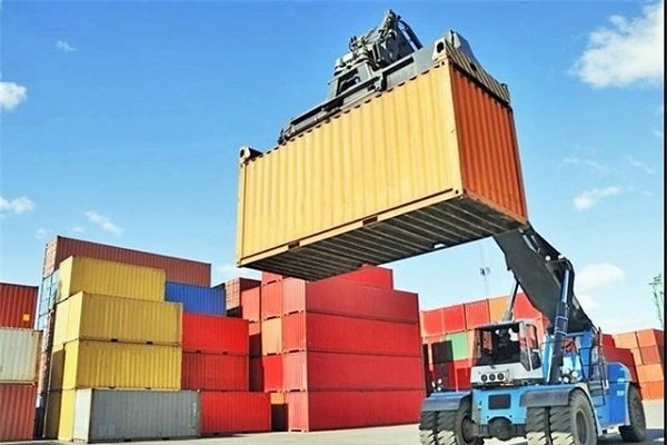 صادرات ۳۲۸ هزار تن کالا به کشورهای عضو اتحادیه اوراسیا از گیلان صادرات ۳۲۸ هزار تن کالا به کشورهای عضو اتحادیه اوراسیا از گیلان