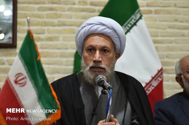 قرارگاه همدلی و مواسات در استان فارس راه اندازی شد قرارگاه همدلی و مواسات در استان فارس راه اندازی شد
