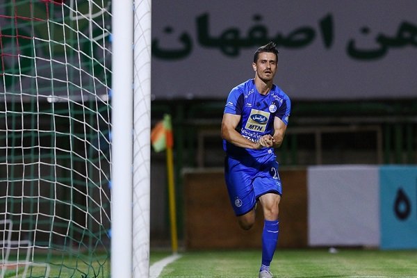 قشنگ‌ترین گل دوران فوتبالم را به استقلال زدم