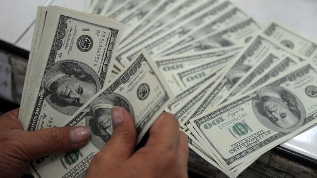 قیمت دلار چهارم اردیبهشت ۱۳۹۹ به ۱۵ هزار و ۵۰۰ تومان رسید قیمت دلار چهارم اردیبهشت ۱۳۹۹ به ۱۵ هزار و ۵۰۰ تومان رسید