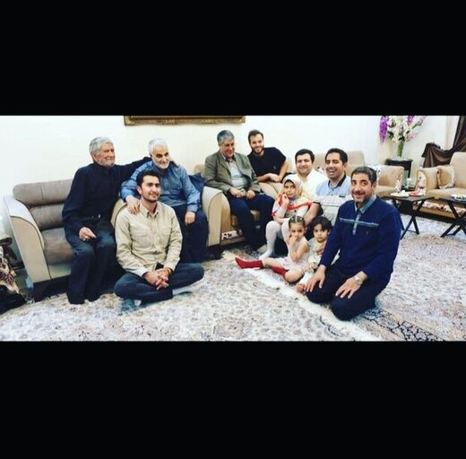 ماجرای آخرین ماه رمضان سردار سلیمانی و هدیه ویژهای که به مهمانان داد+عکس ماجرای آخرین ماه رمضان سردار سلیمانی و هدیه ویژهای که به مهمانان داد+عکس