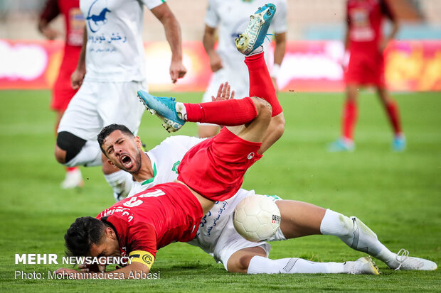 ماجرای قرارداد عجیب در باشگاه پرسپولیس و شروع جنگ جدید مدیران ماجرای قرارداد عجیب در باشگاه پرسپولیس و شروع جنگ جدید مدیران