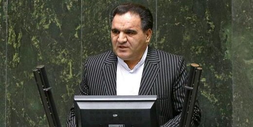 مخالف‌خوانی نماینده‌ای از جنس کشاورزان و دامداران خرده پا /بانک کشاورزی برای کشاورزان است یا دلالان؟ /مدیری که سرطانی رشد نکرد /حواشی صحن مجلس