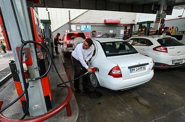 مصرف بنزین در استان تهران ۴۲ درصد کاهش داشته است مصرف بنزین در استان تهران ۴۲ درصد کاهش داشته است