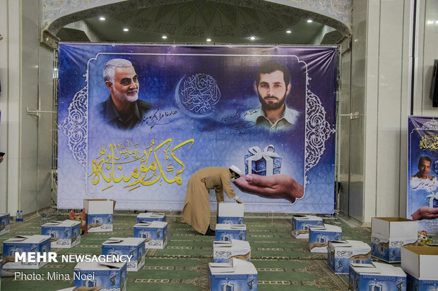 مکتب حاج قاسم پابرجاست/ کمک مومنانه در بیت الزهرای کرمان مکتب حاج قاسم پابرجاست/ کمک مومنانه در بیت الزهرای کرمان