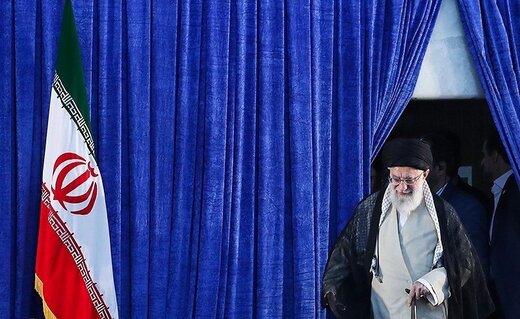 وقتی آیتالله خامنهای از سوی یک مأمور تهدید به کشتن شد وقتی آیتالله خامنهای از سوی یک مأمور تهدید به کشتن شد