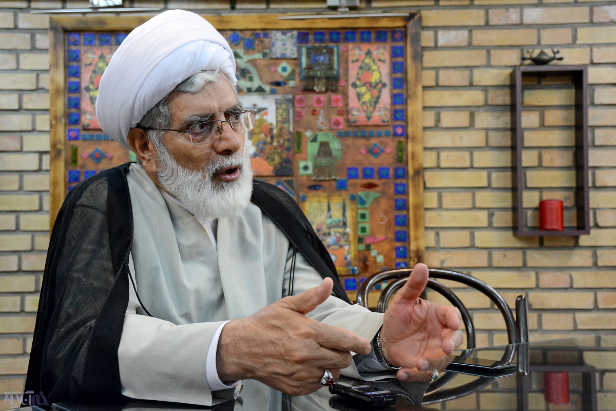 گلایه محسن رهامی از عدم حضور زنان در شورای نگهبان و مجلس خبرگان /از آرمان‌های اولیه انقلاب فاصله نگیریم