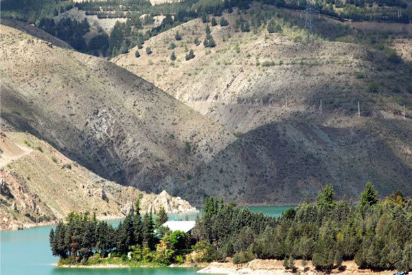 ۳۰ هزار متر مکعب رسوب به سدهای لتیان و لار وارد نشد ۳۰ هزار متر مکعب رسوب به سدهای لتیان و لار وارد نشد