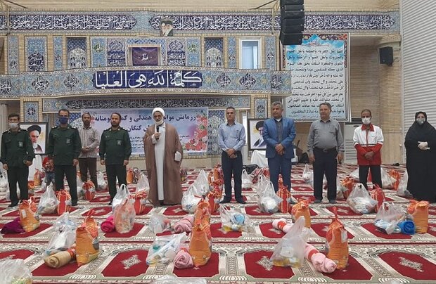 ۳۰۰۰ بسته معیشتی در شهرستان کنگان توزیع میشود ۳۰۰۰ بسته معیشتی در شهرستان کنگان توزیع میشود