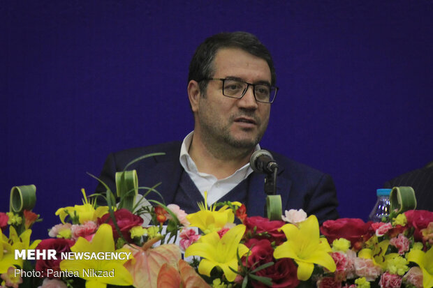 ۸۰ درصد پارچه های مشکی وارداتی است/ برای خودکفایی برنامه داریم ۸۰ درصد پارچه های مشکی وارداتی است/ برای خودکفایی برنامه داریم