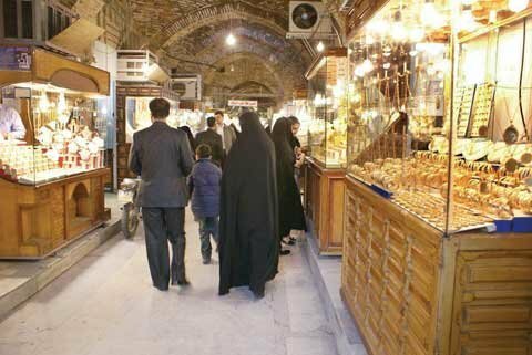 ادامه رشد قیمتها در بازار طلا/ سکه در مرز ۷ میلیون تومان قیمت گرفت ادامه رشد قیمتها در بازار طلا/ سکه در مرز ۷ میلیون تومان قیمت گرفت