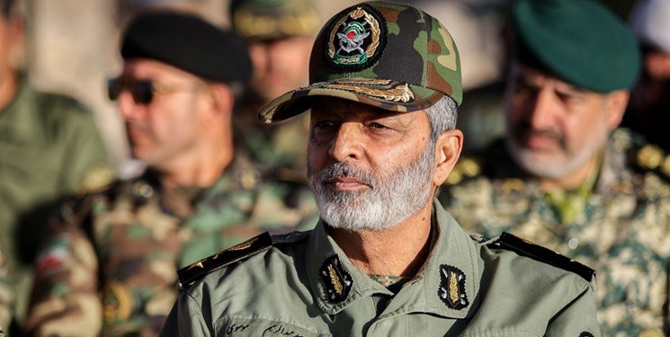 امیر موسوی: ارتش سد محکمی در برابر دشمن و برادری مهربان برای مردم است /دست در دست برادران سپاه از مرزها دفاع خواهیم کرد امیر موسوی: ارتش سد محکمی در برابر دشمن و برادری مهربان برای مردم است /دست در دست برادران سپاه از مرزها دفاع خواهیم کرد