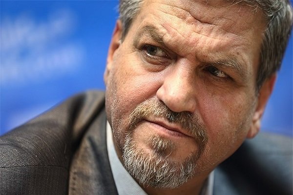 انتقاد از بلاتکلیفی دانش آموزان/ فکری به حال ترافیک تهران کنید