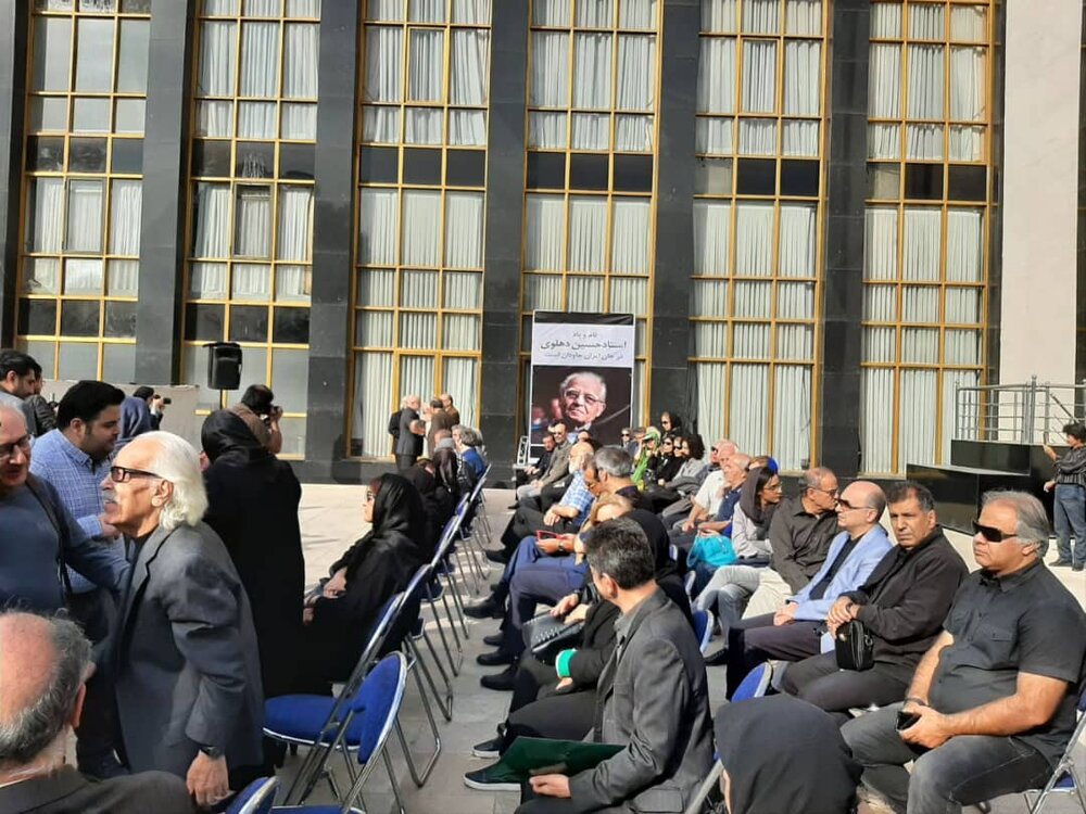برگزاری مراسم تشییع پیکر حسین دهلوی/ حسین علیزاده: ایرانیتر از دهلوی ندیدهام برگزاری مراسم تشییع پیکر حسین دهلوی/ حسین علیزاده: ایرانیتر از دهلوی ندیدهام