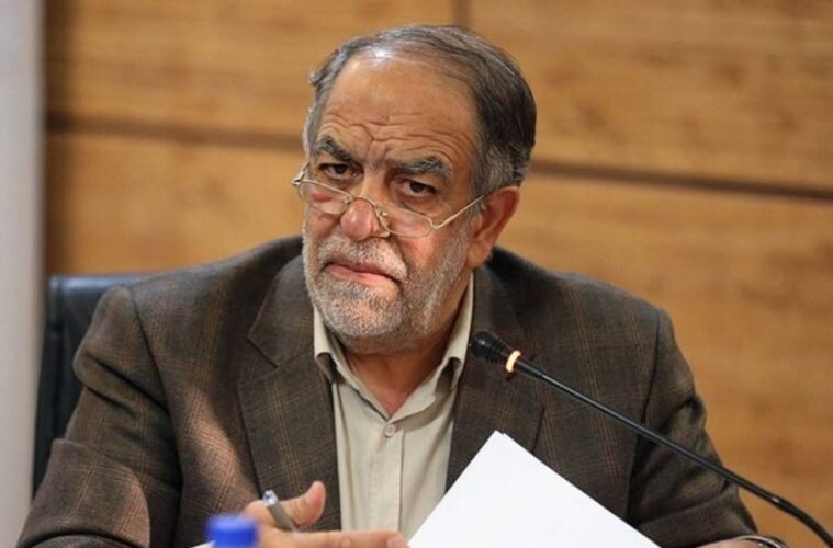 ترکان: با دو ویروس کرونا و تیرانا مواجهیم /دولت نباید باج بدهد ترکان: با دو ویروس کرونا و تیرانا مواجهیم /دولت نباید باج بدهد