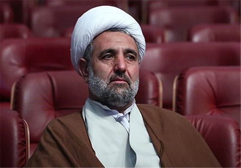 جزئیاتی از محاصره ناو آمریکایی توسط قایق‌های سپاه/ذوالنوری: پاسخ نمی‌دادیم پرروتر می‌شدند/آمریکایی‌ها سرعقل بیایند