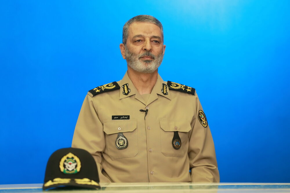 سرلشکر موسوی از دانشگاه علوم پزشکی ارتش بازدید کرد