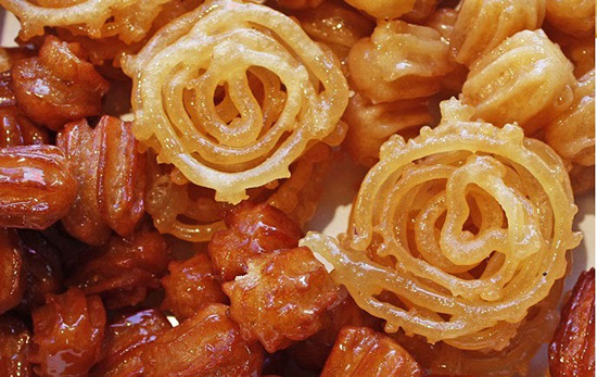 طرز تهیه مرحله به مرحله زولبیا بامیه قنادی در خانه + نکات مهم و ترکیب دقیق مواد