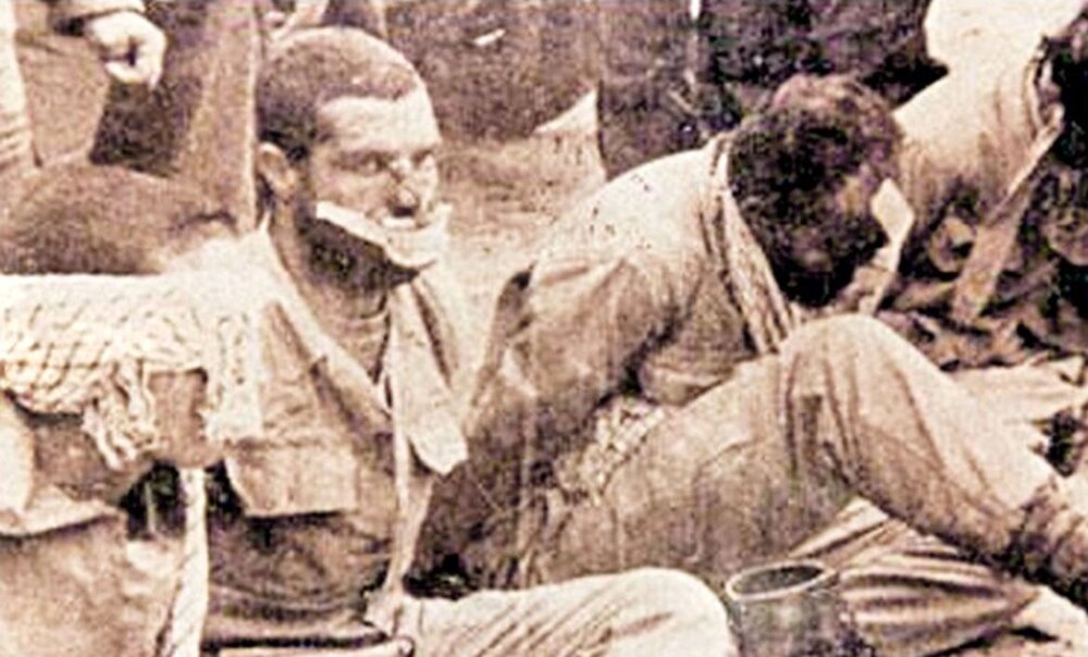 ماجرای بمباران زندان مخوف حزب دموکرات کردستان که نیروهای ارتش، سپاه و بسیج در آن محبوس بودند +عکس
