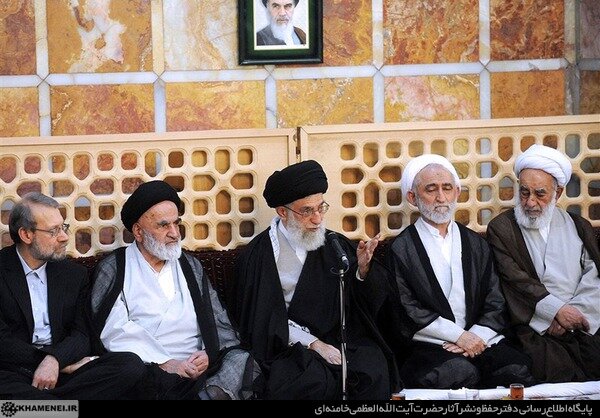 ناگفتههایی درباره جلسات استفتاء و علمی رهبر انقلاب ناگفتههایی درباره جلسات استفتاء و علمی رهبر انقلاب