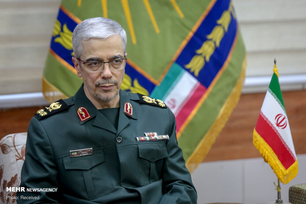 نشست سالیانه سرلشکر باقری با فعالان قرآنی برگزار شد