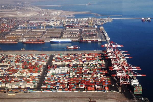 وضعیت ۴ میلیون تن کالا در بنادر/ سرنوشت ۴۵۰ هزار تن ذرت‌ دامی