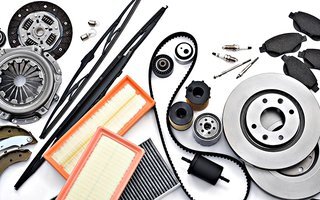 ویراژ خودروهای لوکس با قطعات قاچاق/ علت افزایش قاچاق لوازم یدکی در بازار چیست؟