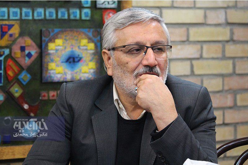 گفت‌وشنود عجیب بر سر ردصلاحیت آقای نماینده /گفتم بازجویی یا جواب بدهم؟/گفت چرا وقتی روضه خواندنی گفتی کربلا یعنی آب/راست می‌گویی آب را گل نکنیم…