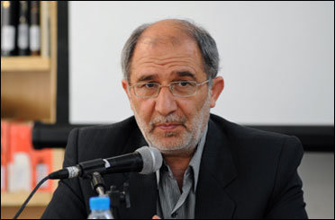 حسین علایی :الان هم که قرار نیست با امریکا مذاکره کنیم باید برای روزی که ممکن است با آنها حرف بزنیم برنامه داشته باشیم