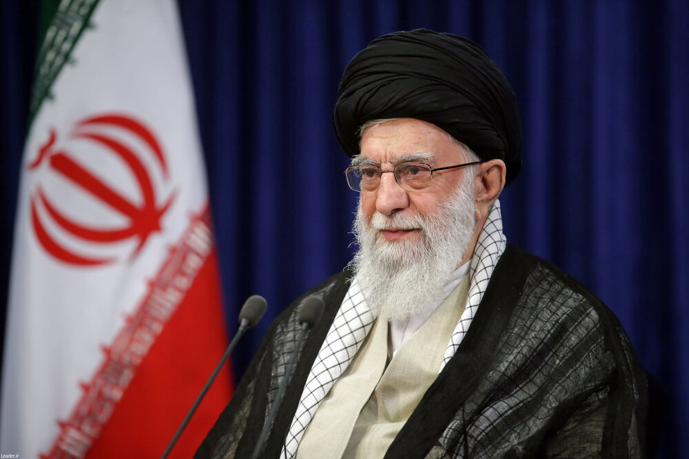 روایت رهبر انقلاب از ماجرای احضار رییس جمهور ایران به دادگاه توسط اروپایی ها! روایت رهبر انقلاب از ماجرای احضار رییس جمهور ایران به دادگاه توسط اروپایی ها!