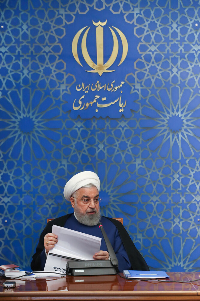 روحانی به بانک مرکزی: متخلفان ارزی را شفاف به مردم معرفی کنید روحانی به بانک مرکزی: متخلفان ارزی را شفاف به مردم معرفی کنید