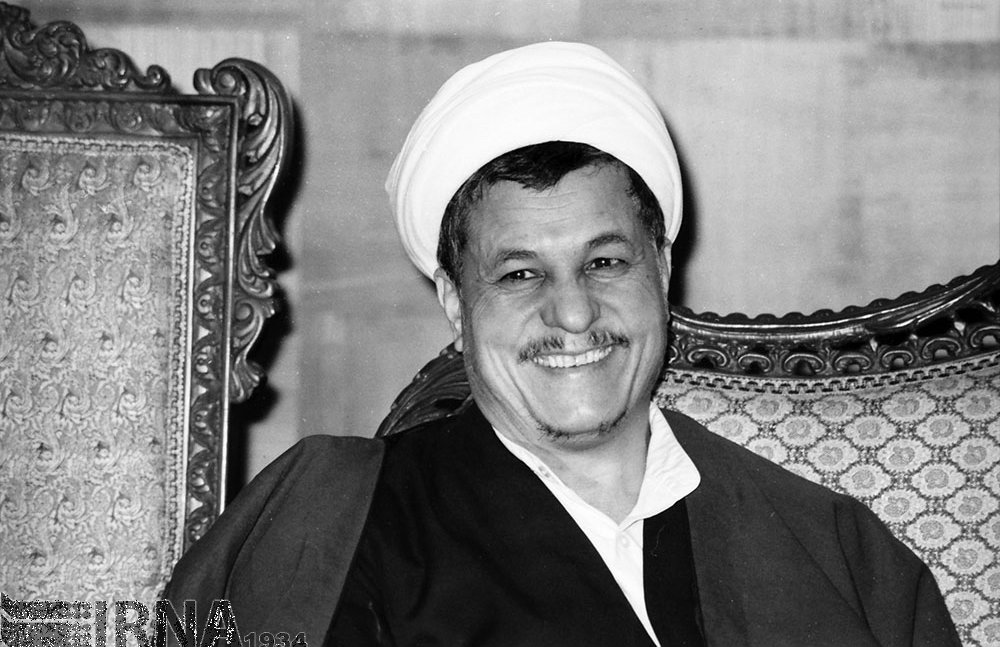 عکس| روزی که آیت الله هاشمی رفسنجانی دکترا گرفت