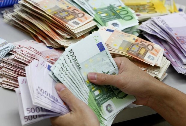 پایان شهریور؛آخرین مهلت بازپرداخت تسهیلات ارزی حساب ذخیره ارزی