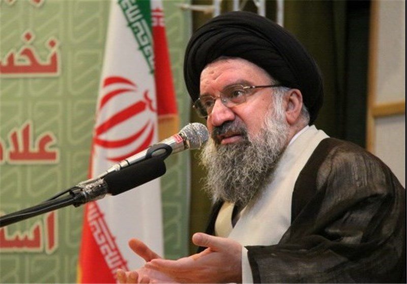 احمد خاتمی: مجمع نمایندگان طلاب نفوذی‌ها را شناسایی کنند