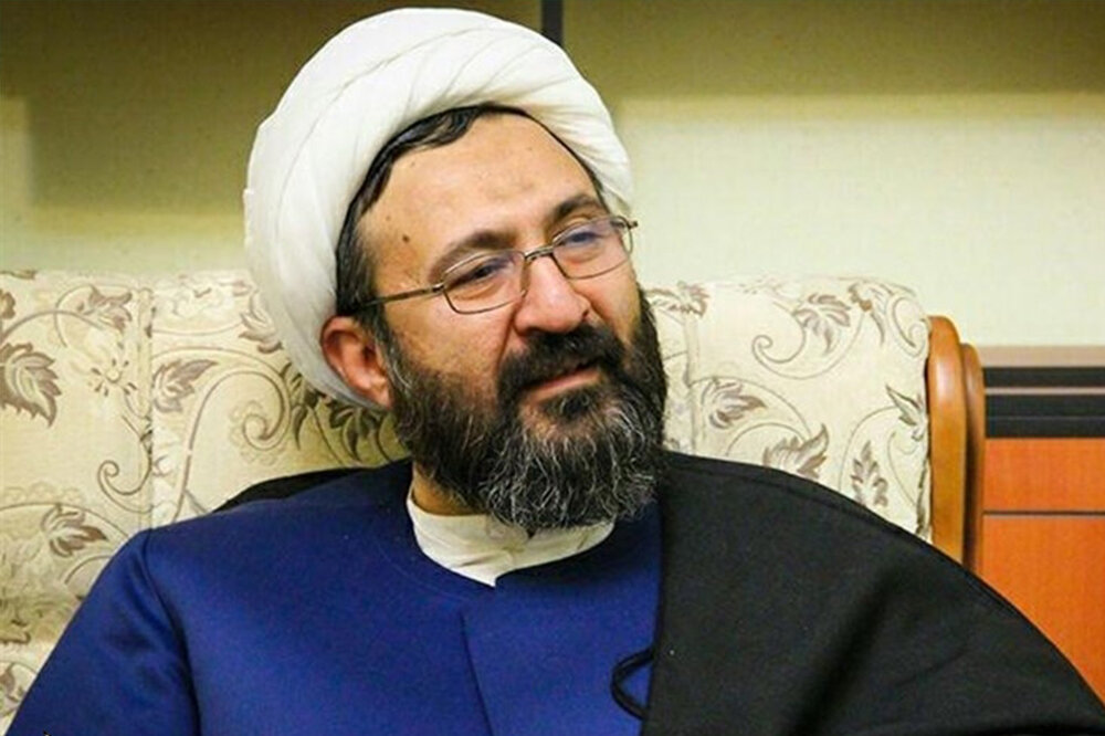 برخی داخلی‌ها به جریان «تحریف» گِرا می‌دهند/ خط دشمن را بشناسیم
