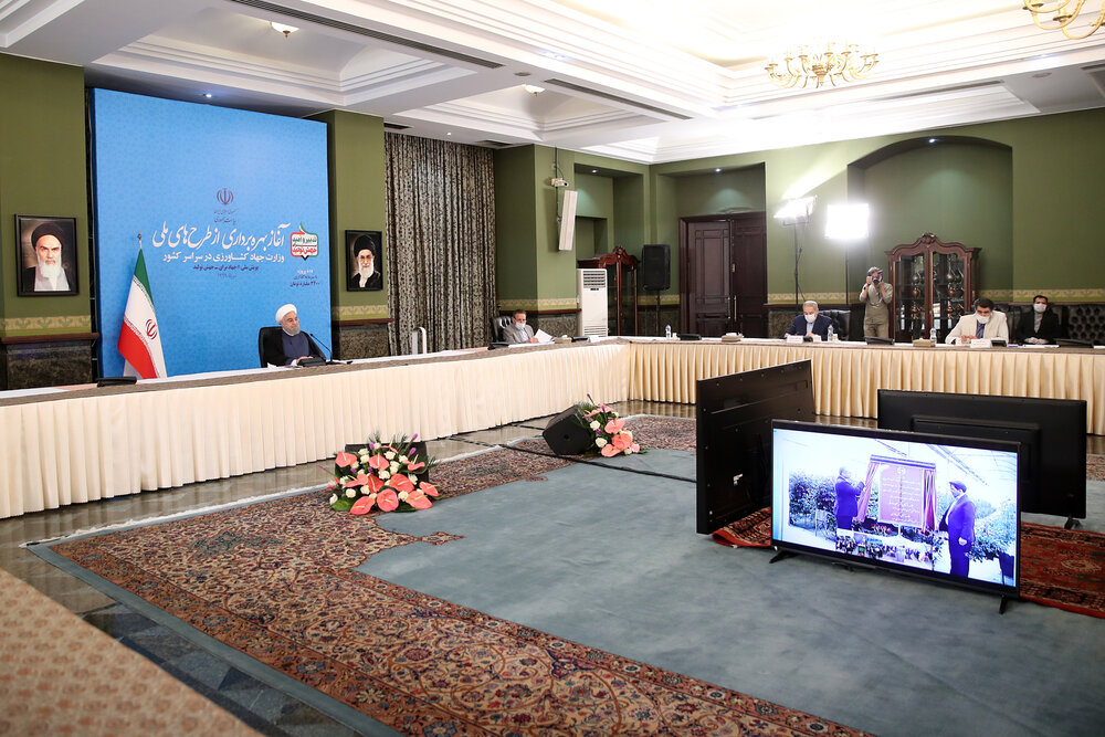 روحانی:الگوی کشت باید صنعتی شود/باید از کشت فرازمینی استفاده کنیم روحانی:الگوی کشت باید صنعتی شود/باید از کشت فرازمینی استفاده کنیم
