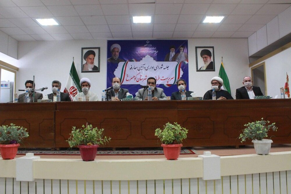 سکونت ۱۰۲ نفر از فرمانداران و بخشداران در محل خدمت