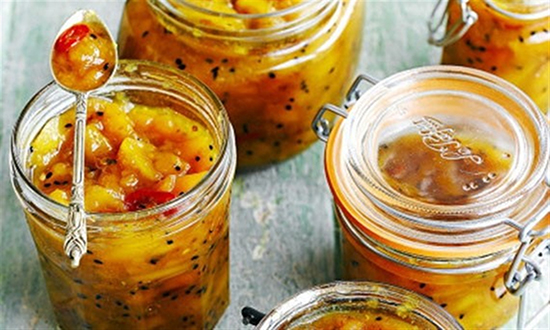 طرز تهیه ترشی انبه؛ تند و خوشمزه