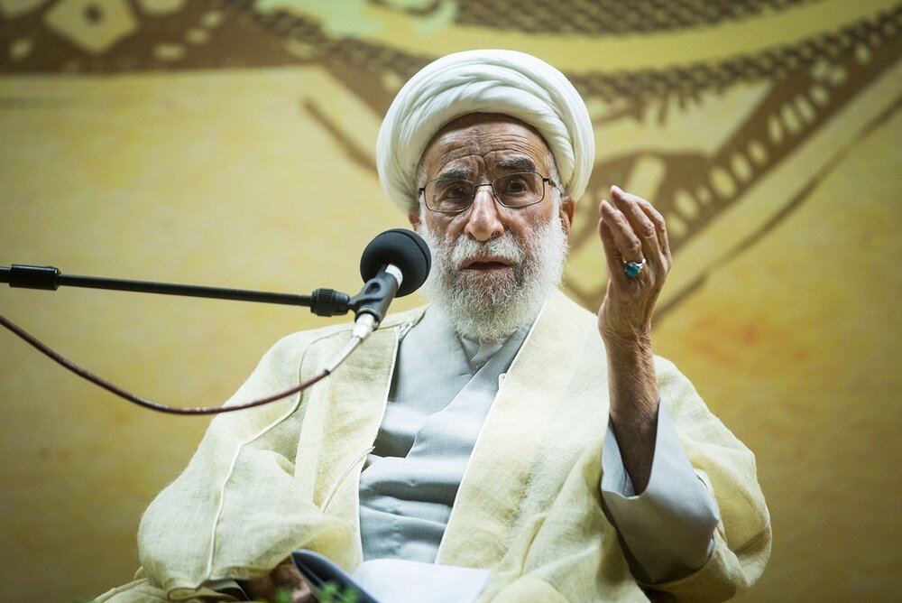مجلس باید تا آخرین روز کاری انقلابی بماند