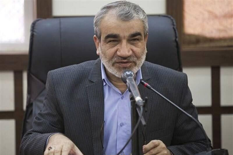 پاسخهای کدخدایی به ادعای همکاری دخترش با پسر تاجگردون در یک شرکت/شاید برخی نامزدهای ریاست جمهوری در خیابان یا نماز جمعه صحبتی با اعضا کرده باشند پاسخهای کدخدایی به ادعای همکاری دخترش با پسر تاجگردون در یک شرکت/شاید برخی نامزدهای ریاست جمهوری در خیابان یا نماز جمعه صحبتی با اعضا کرده باشند