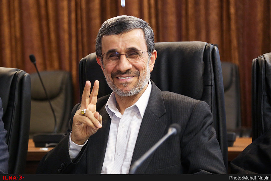 پس لرزههای نامه جنجالی محمود احمدی نژاد به محمد بن سلمان /وزیر دولت نهم هم شاکی شد پس لرزههای نامه جنجالی محمود احمدی نژاد به محمد بن سلمان /وزیر دولت نهم هم شاکی شد