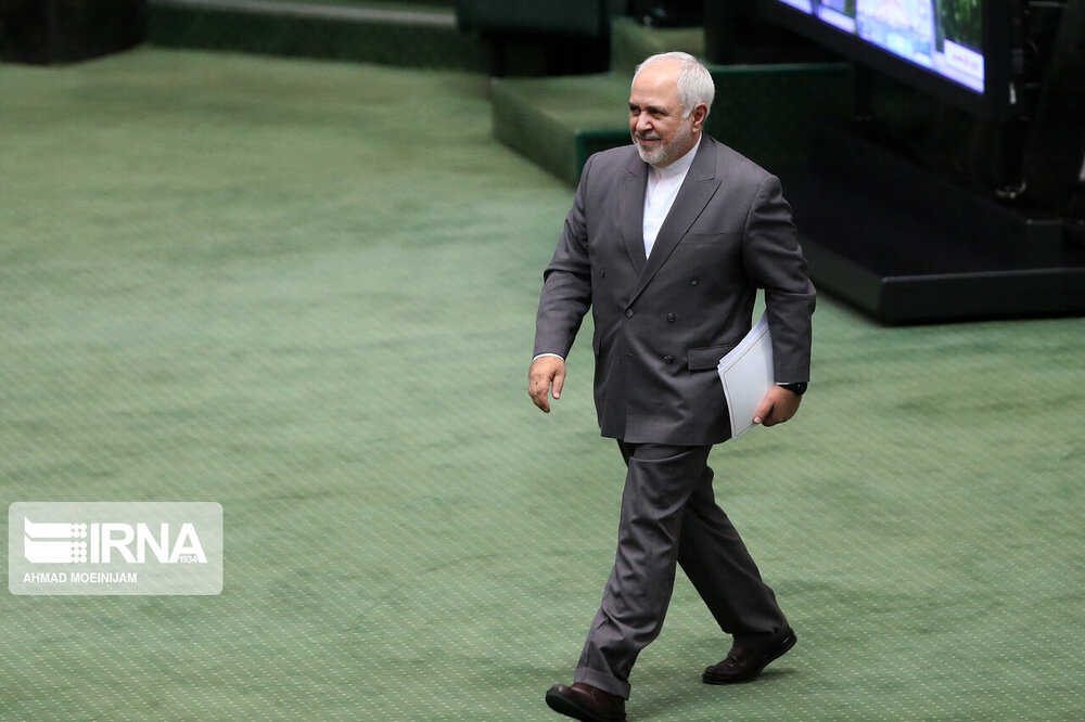 پشت صحنه توهینها به ظریف در مجلس چه کسانی بودند؟ پشت صحنه توهینها به ظریف در مجلس چه کسانی بودند؟