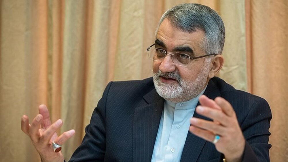 علاءالدین بروجردی: امضای سند همکاری با چین، از راهبردهای صحیح دولت است /نمایندگان مجلس با صبوری و دقت بیشتری رفتار کنند