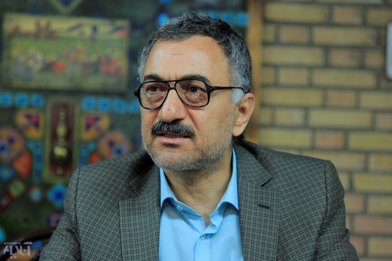 لیلاز:  مصلحت نیست یک اقتصاددان رئیس جمهور ۱۴۰۰ شود