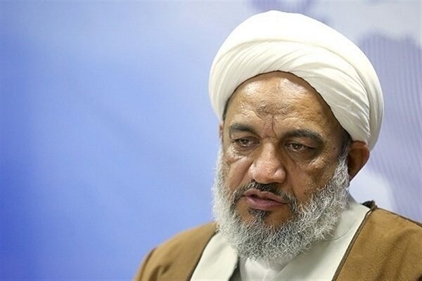 هم باید مراسم عزاداری برگزار کرد و هم ضوابط بهداشتی را درنظر داشت
